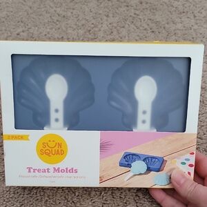 Sun Squad Seashell Treat Molds